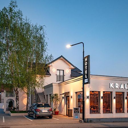 Hotel Kralj Кралево Екстериор снимка