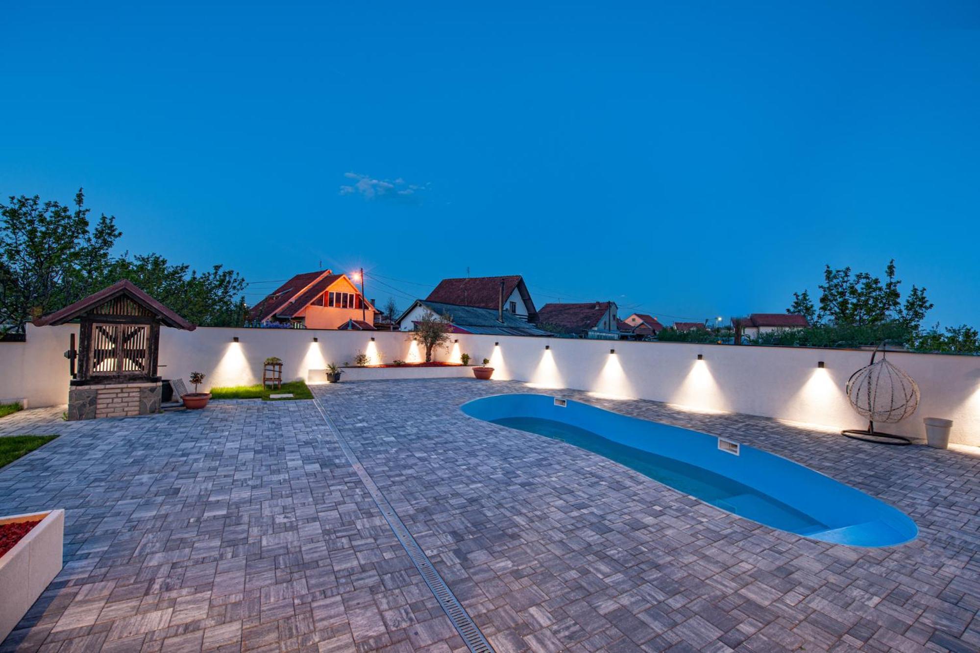 Hotel Kralj Кралево Екстериор снимка