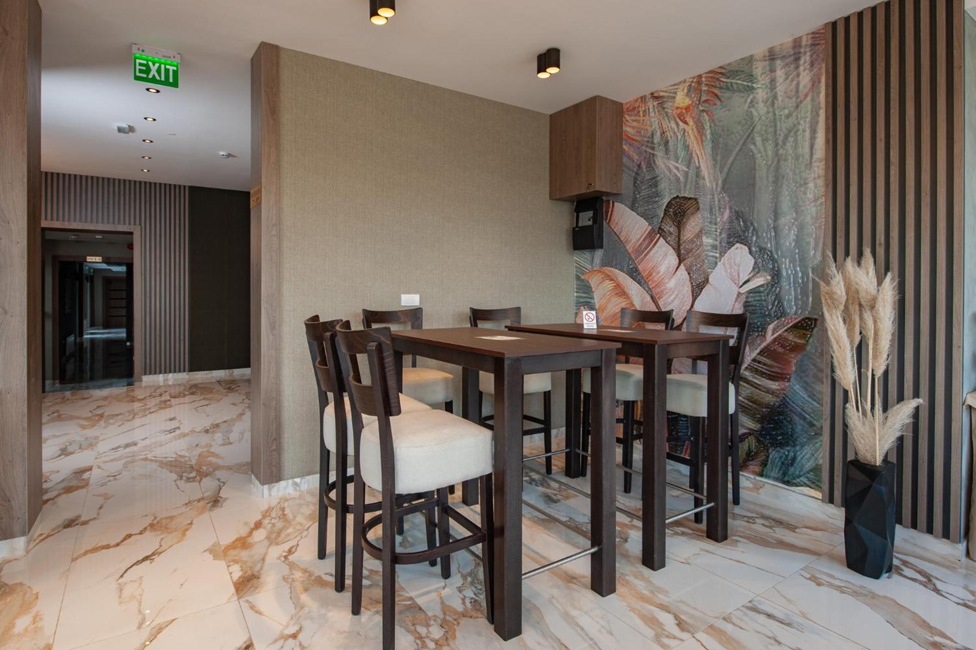 Hotel Kralj Кралево Екстериор снимка