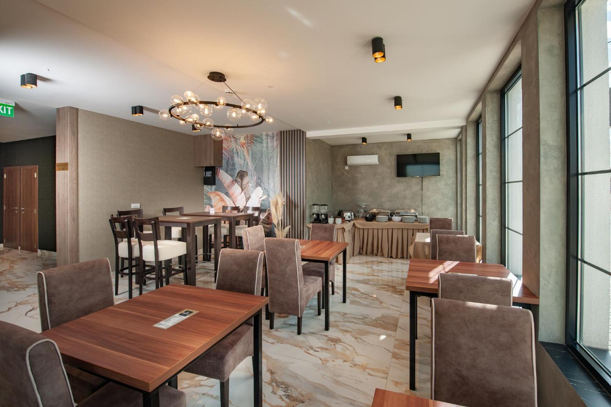 Hotel Kralj Кралево Екстериор снимка
