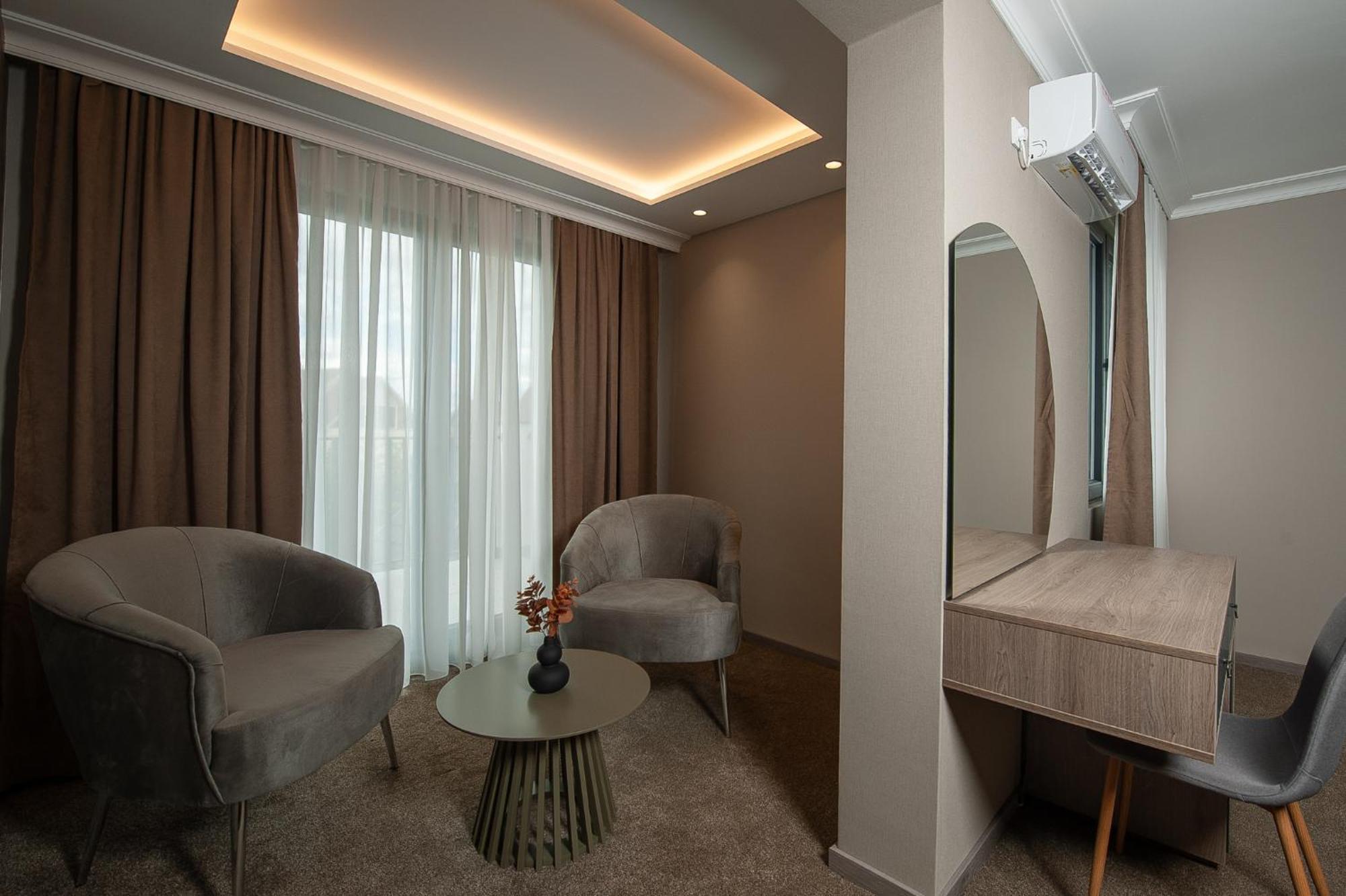 Hotel Kralj Кралево Екстериор снимка