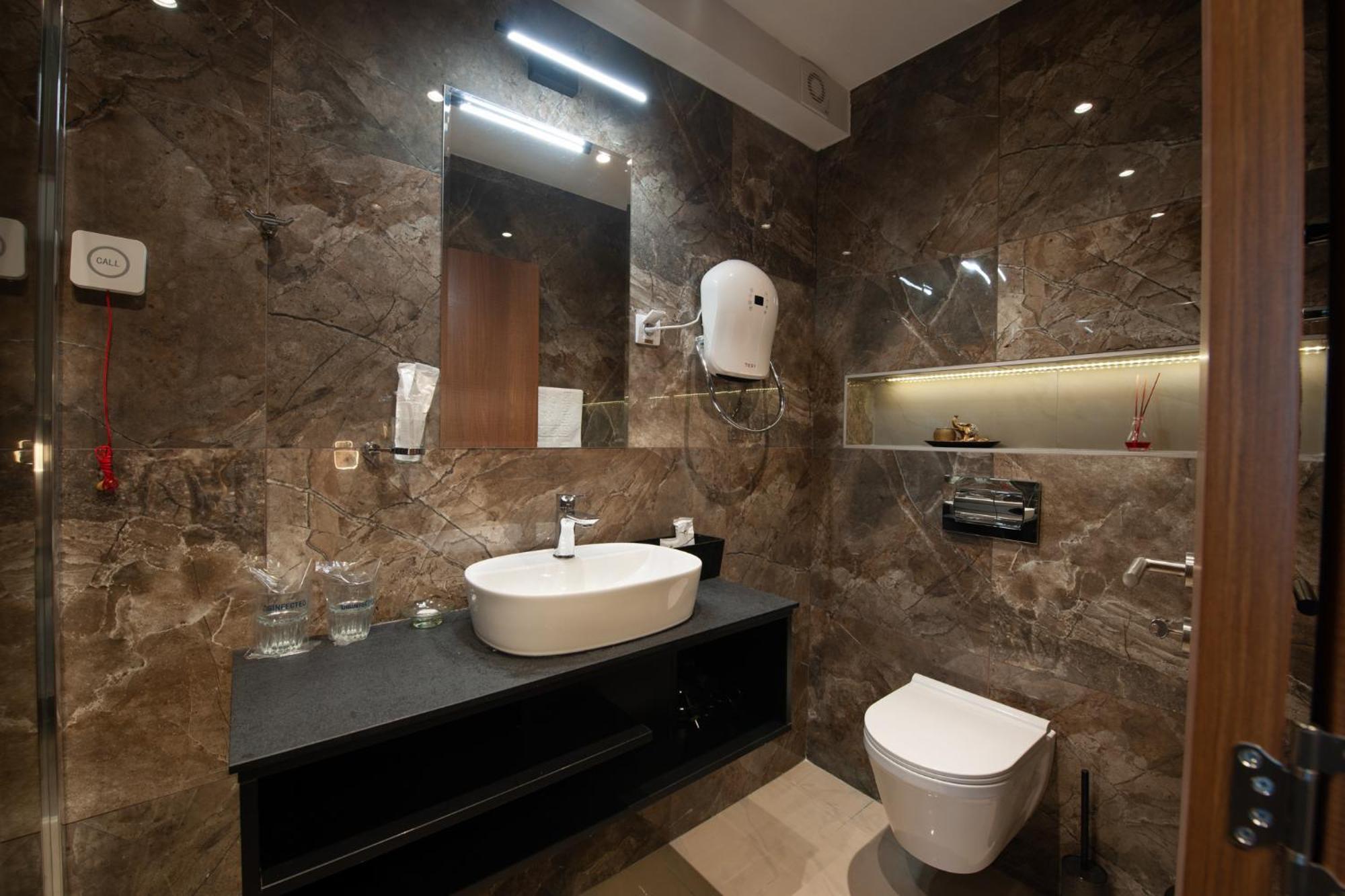 Hotel Kralj Кралево Екстериор снимка