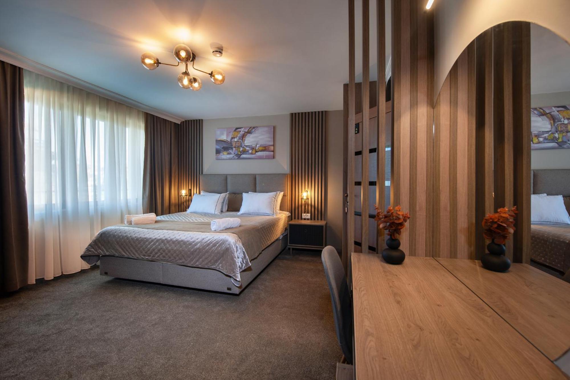 Hotel Kralj Кралево Екстериор снимка